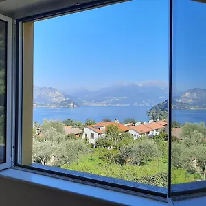 https://balcony-lake-view-apartment.it-lombardy.com