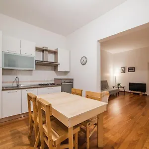 Manzoni House Apartamento Bari